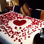 Picture of 4000 Pieces Rose Petals, Artificial Silk Flowers Petals Romantic Decorations Emulation Rose Petals for Wedding Decoration, Valentine's Day, Confession & Party Decorations